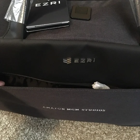 EZRI Weekender Duffle Bag